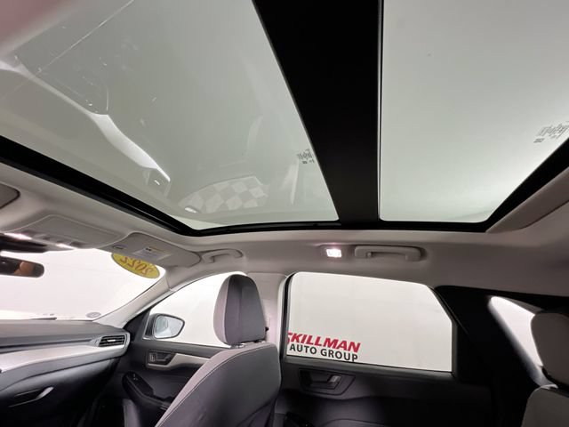 Used 2022 Ford Escape SE w/ Convenience Package FWD image 26