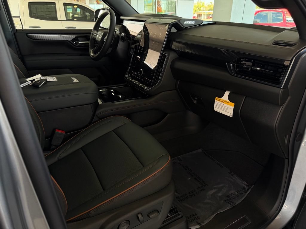 New 2026 GMC Yukon AT4 w/ AT4 Premium Plus Package AWD/4WD image 16