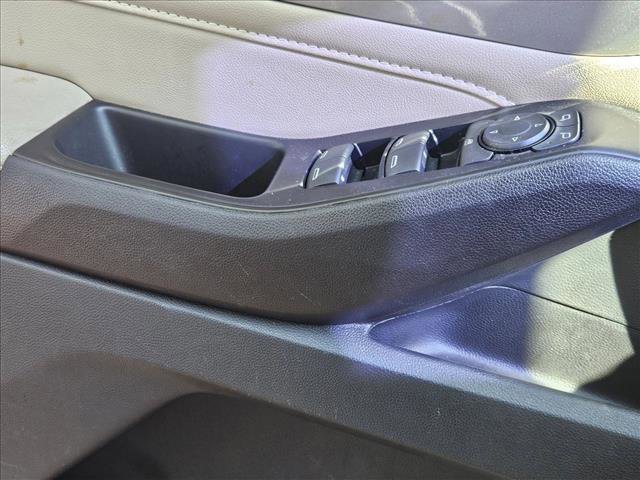 Used 2022 Chevrolet Traverse LS FWD image 7