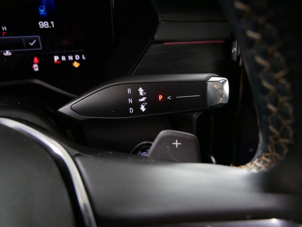 Used 2024 GMC Acadia AT4 image 24