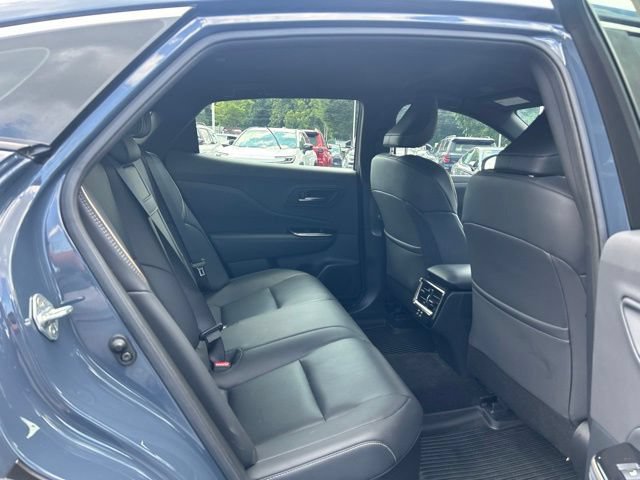 Used 2025 Toyota Crown AWD/4WD image 18