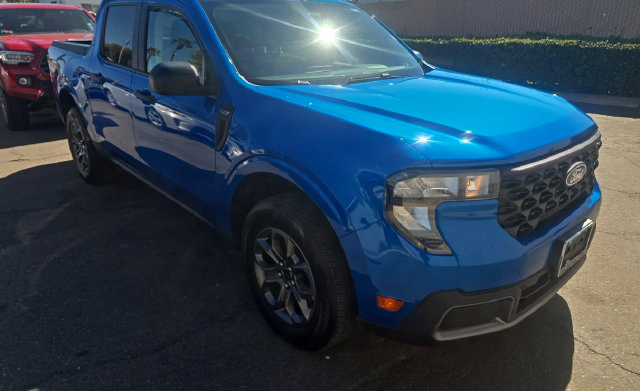 Used 2025 Ford Maverick XLT w/ Equipment Group 302A AWD/4WD image 2