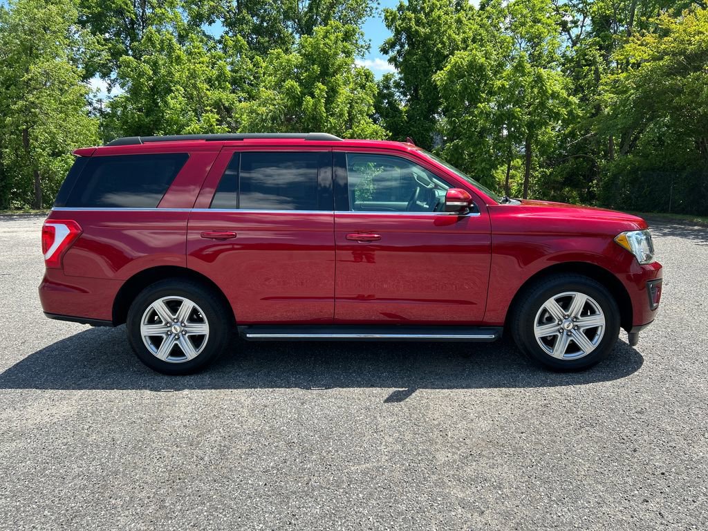 Used 2018 Ford Expedition XLT w/ Equipment Group 202A RWD image 6