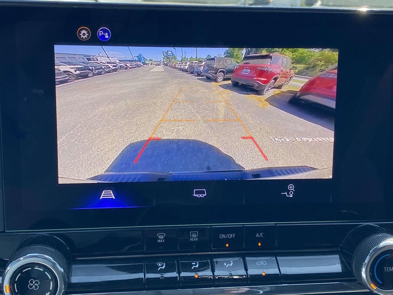 Used 2025 Chevrolet Colorado W/T w/ Advanced Trailering Package image 26