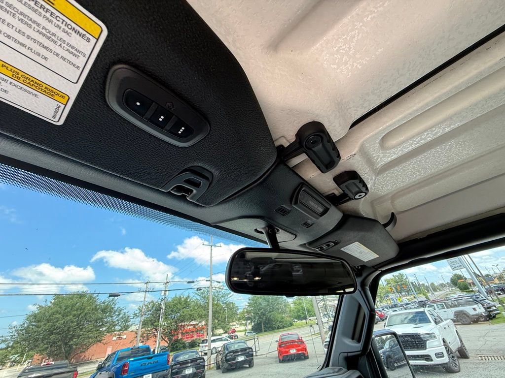 Used 2021 Jeep Gladiator Sport AWD/4WD image 22
