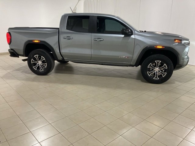 Used 2024 GMC Canyon AT4 w/ Technology Package image 6