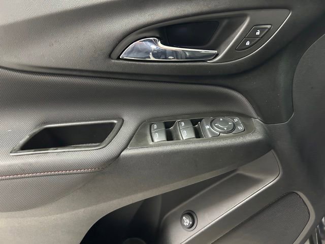 Used 2022 Chevrolet Equinox RS w/ Infotainment Package AWD/4WD image 17