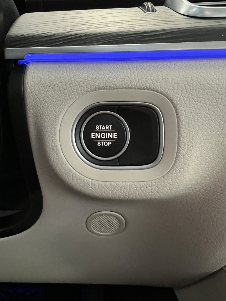 New 2025 Mercedes-Benz GLE 450e 4MATIC image 12