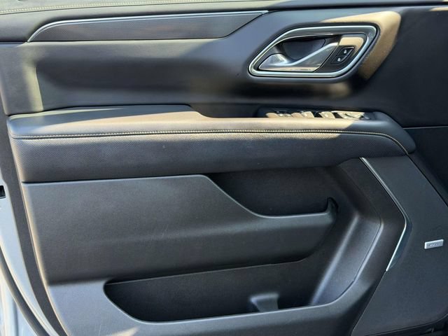 Used 2023 GMC Yukon AT4 w/ AT4 Premium Plus Package AWD/4WD image 6