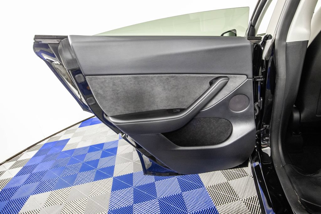 Used 2024 Tesla Model Y Long Range AWD/4WD image 15