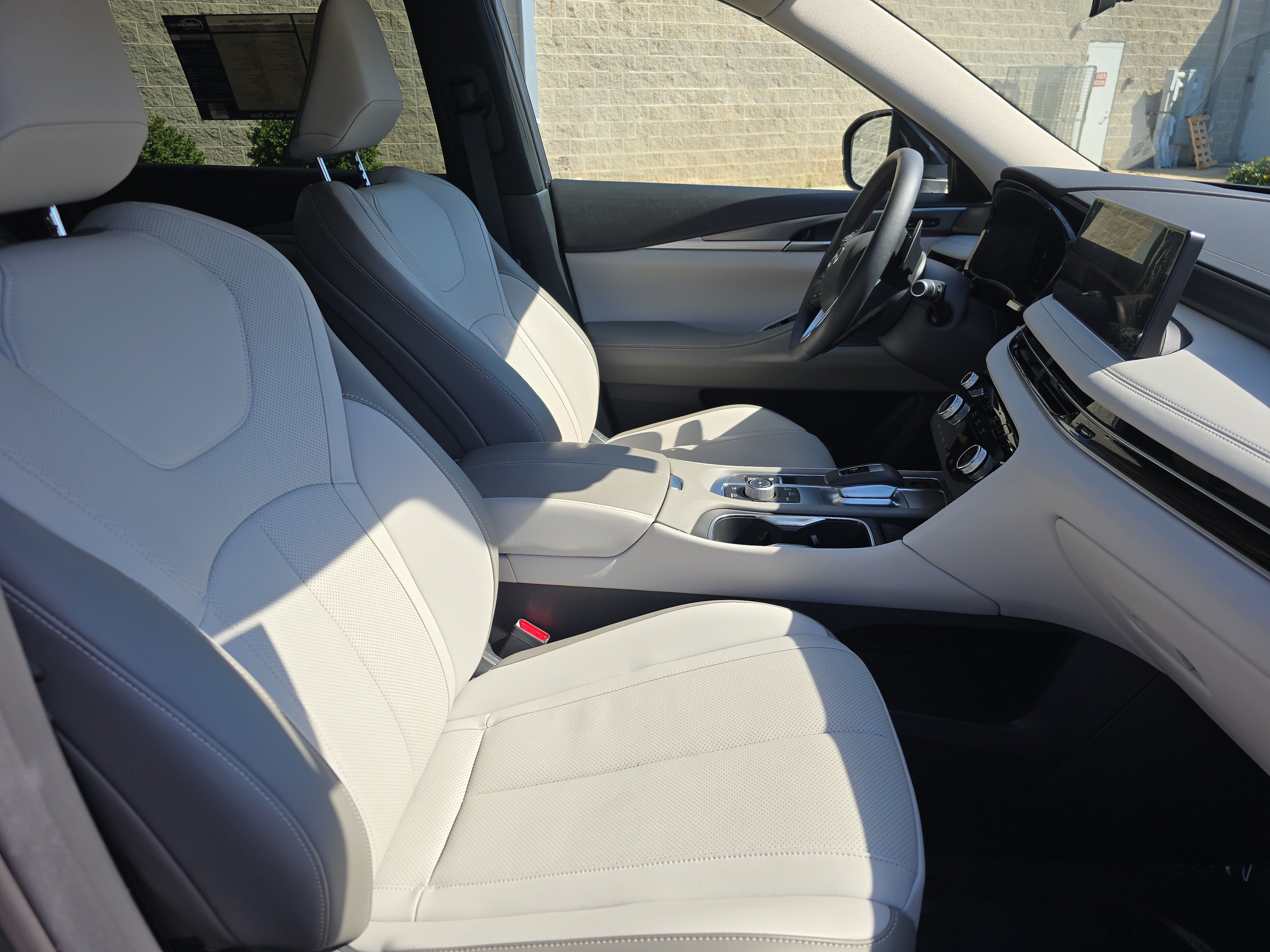 Used 2026 INFINITI QX60 Pure w/ Cargo Package AWD/4WD image 10