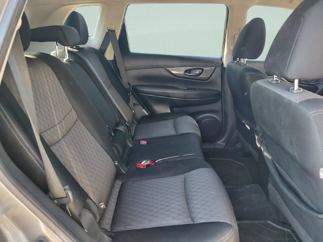 Used 2017 Nissan Rogue S FWD image 29