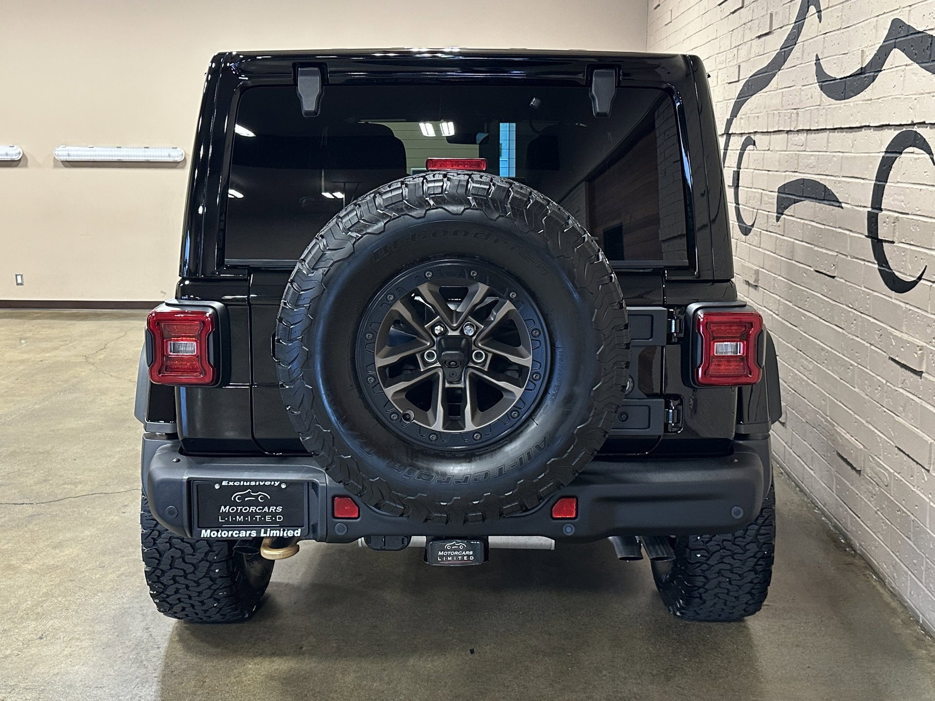 Used 2024 Jeep Wrangler Unlimited Rubicon 392 image 6