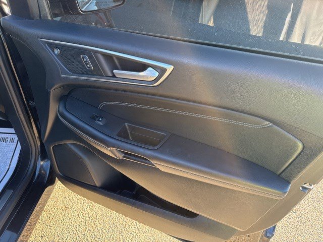 Used 2022 Ford Edge Titanium w/ Equipment Group 301A image 17