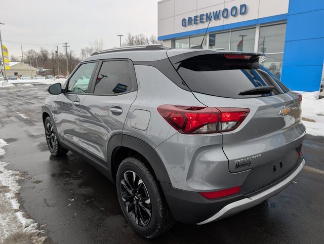 Used 2023 Chevrolet TrailBlazer LT w/ Convenience Package image 3