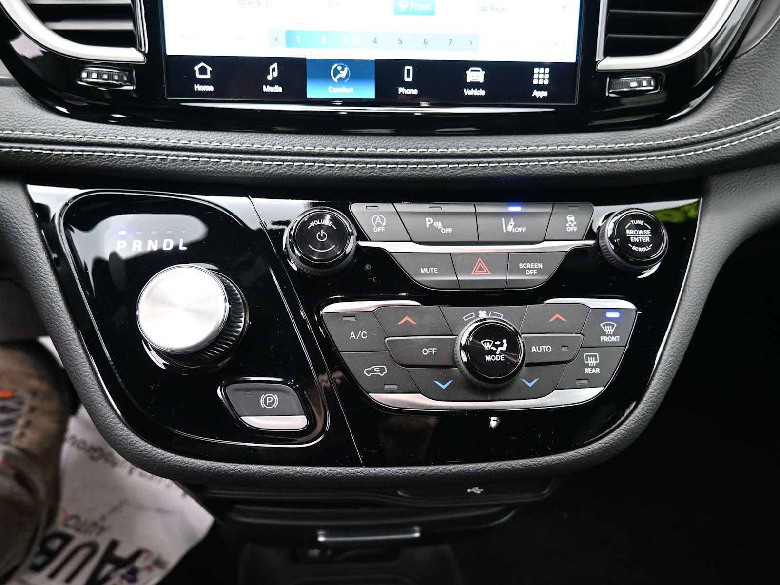 New 2026 Chrysler Pacifica Select w/ S Appearance Package image 8