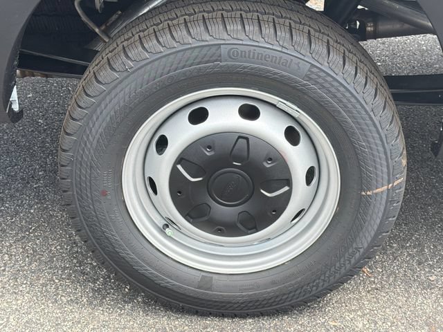 New 2026 Ford Transit 250 148 Medium Roof w/ Load Area Protection Package RWD image 18