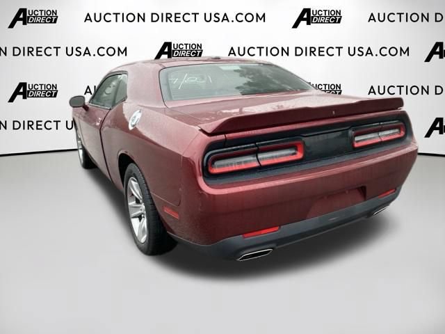 Used 2019 Dodge Challenger SXT RWD image 12