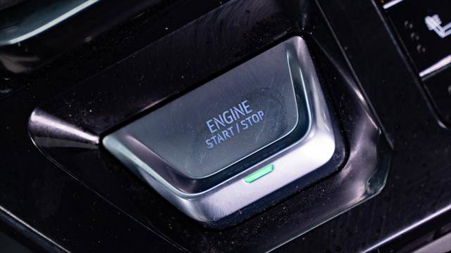 Used 2025 GMC Sierra 1500 AT4 image 32