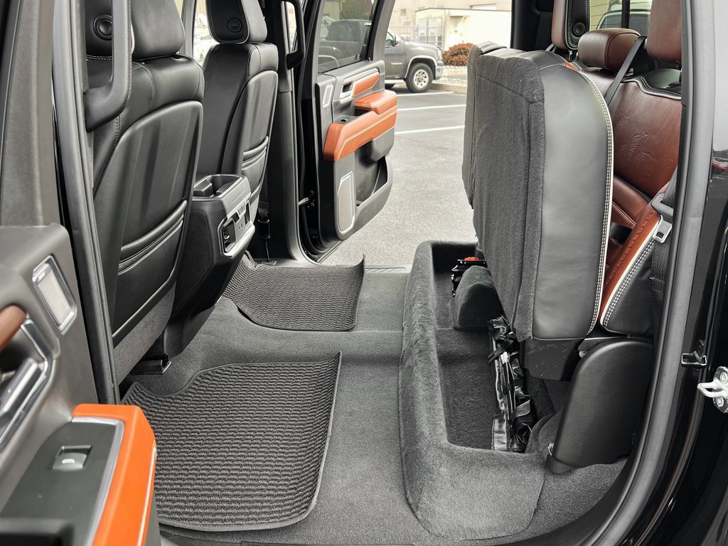 Used 2024 GMC Sierra 3500 Denali Ultimate image 24