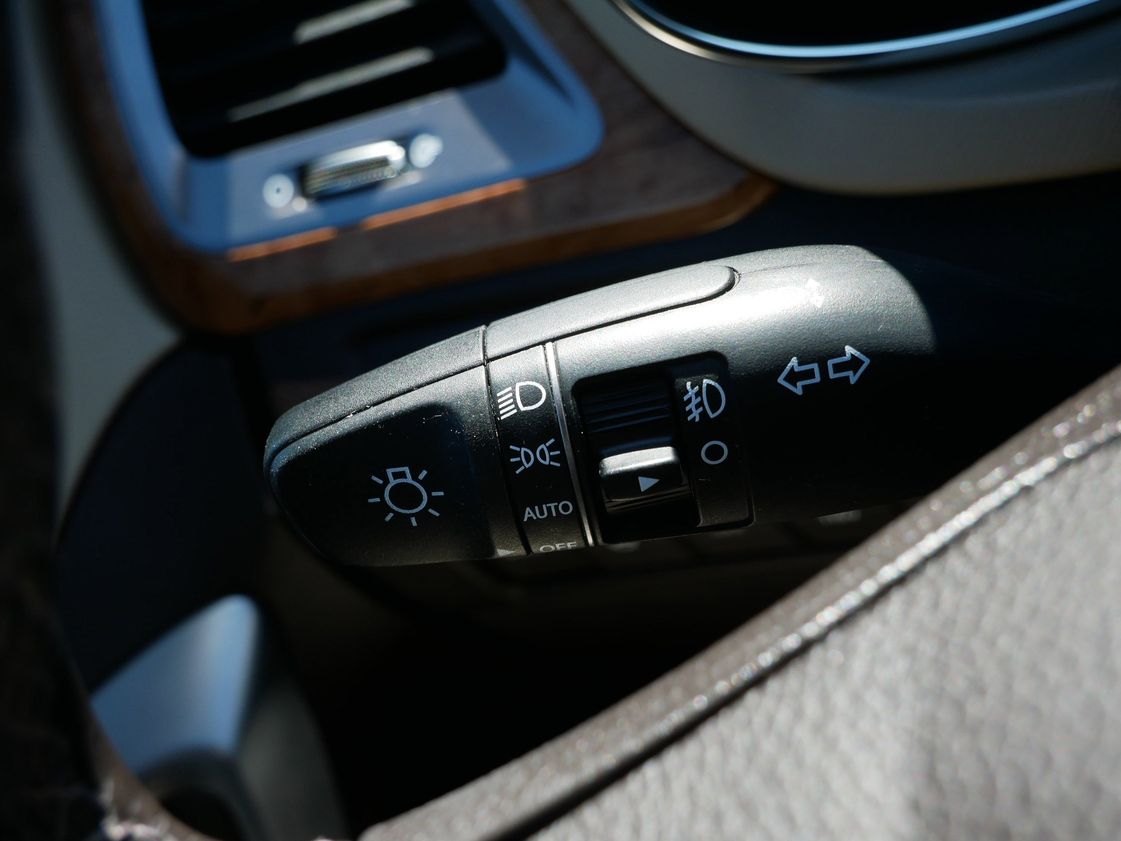 Used 2014 Hyundai Santa Fe Limited image 30