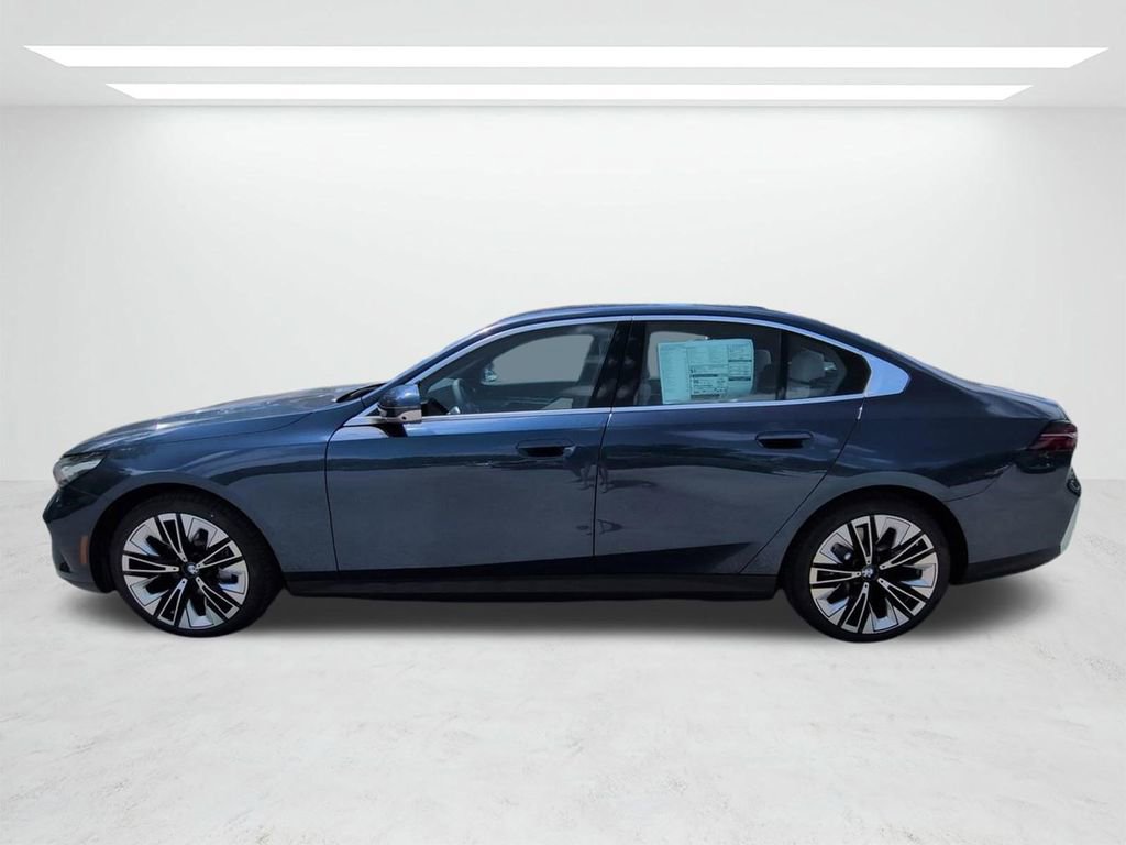 New 2026 BMW i5 eDrive40 w/ Premium Package AWD/4WD image 7
