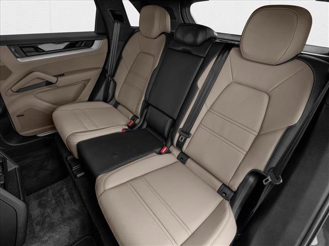 New 2026 Porsche Cayenne GTS AWD/4WD image 9