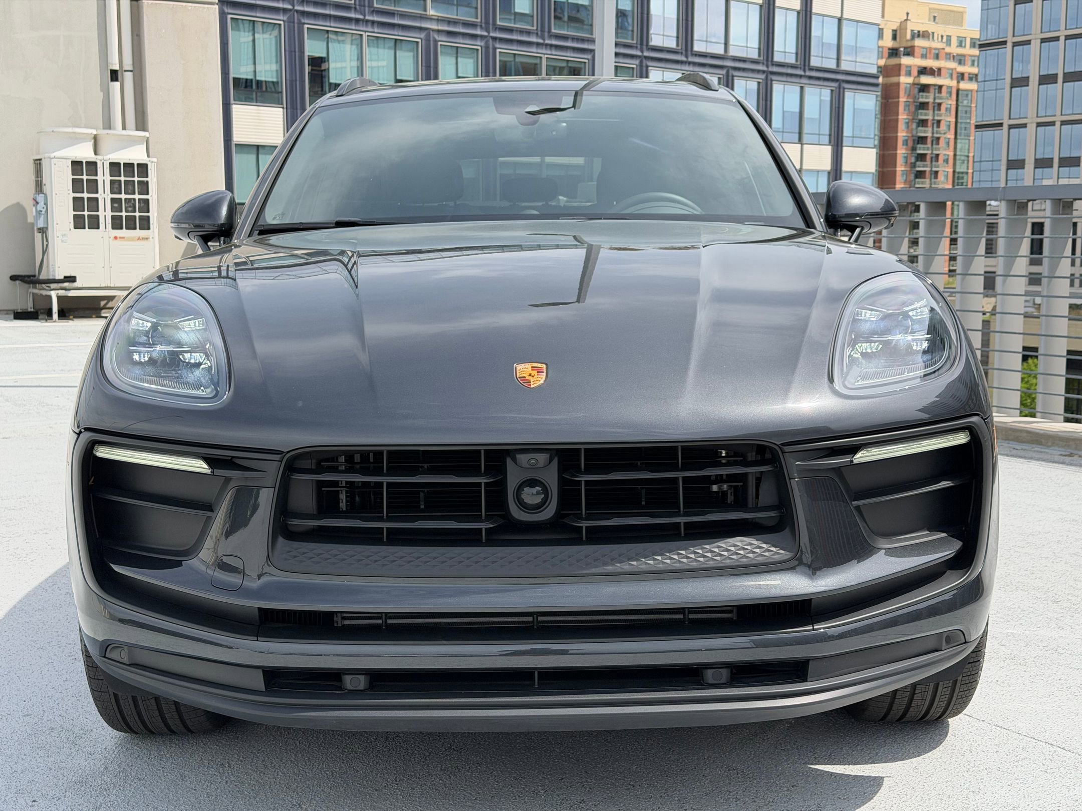 Certified 2026 Porsche Macan AWD/4WD image 10