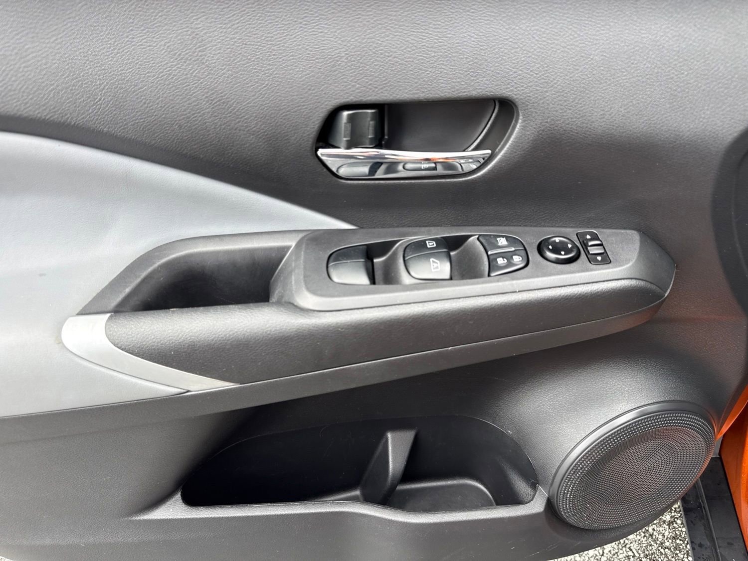 Used 2022 Nissan Kicks SR w/ Premium Package FWD image 16