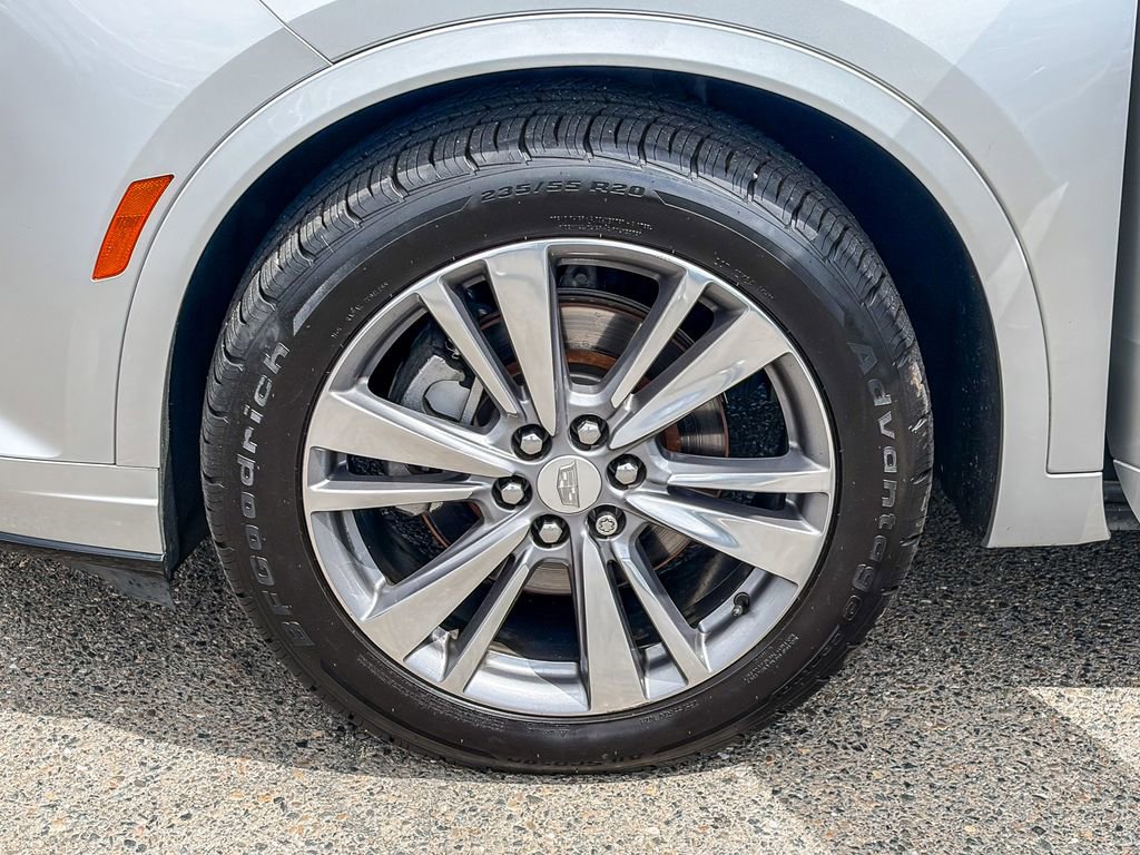Used 2020 Cadillac XT6 Premium Luxury AWD/4WD image 4
