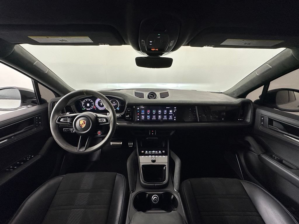 Certified 2024 Porsche Cayenne Turbo GT AWD/4WD image 6