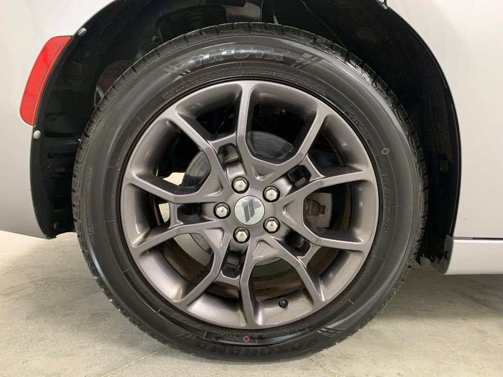 Used 2018 Dodge Charger GT AWD/4WD image 9