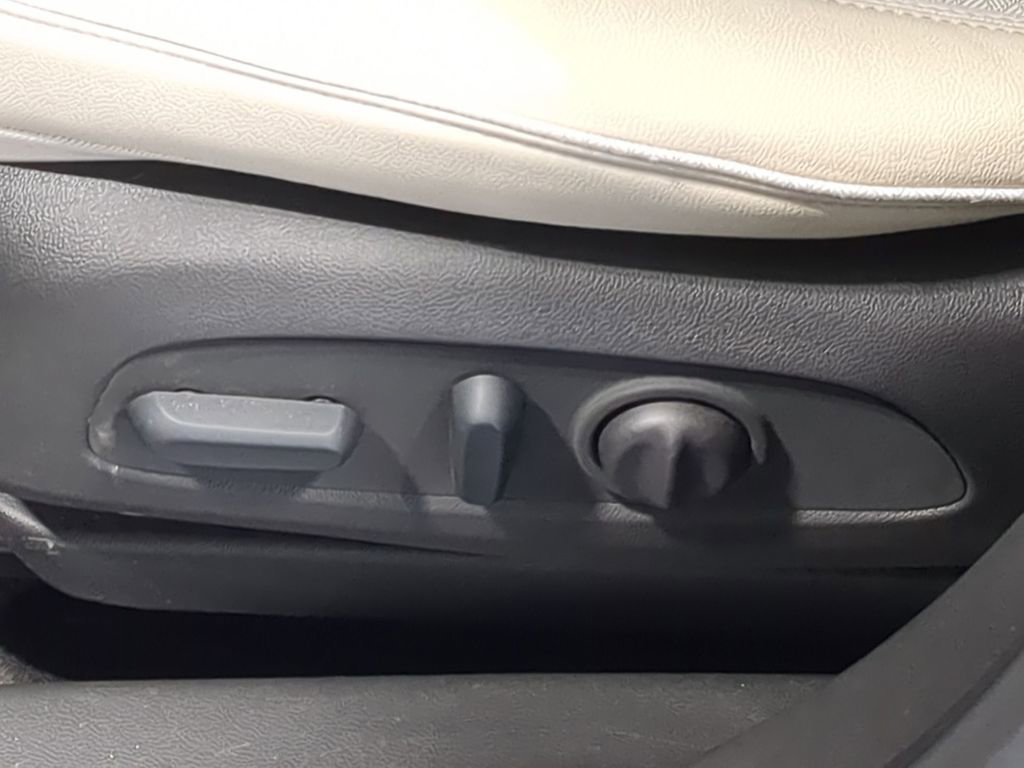 Used 2023 Buick Encore GX Preferred w/ Cold Weather Comfort Package image 17