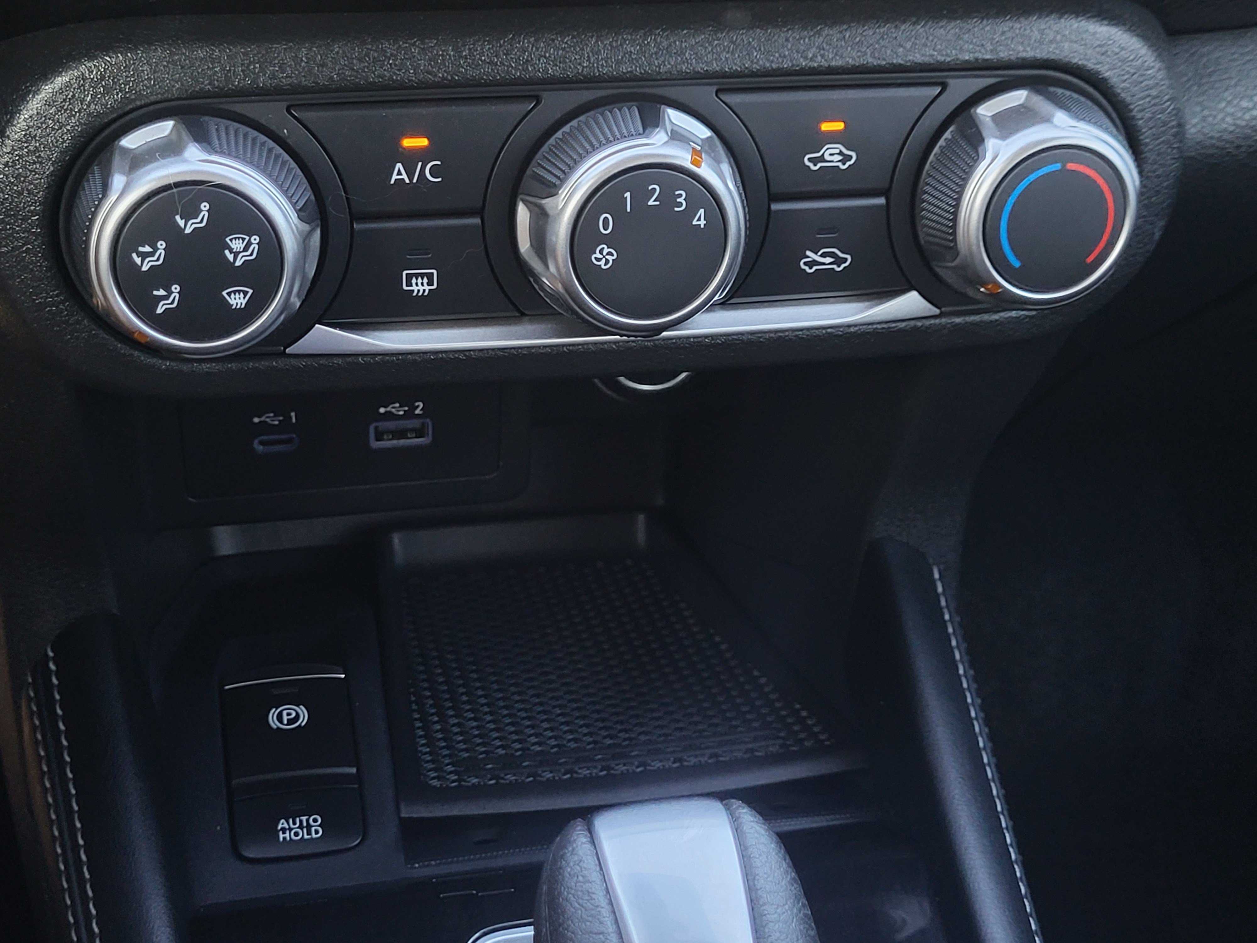 Certified 2023 Nissan Kicks SV FWD image 18