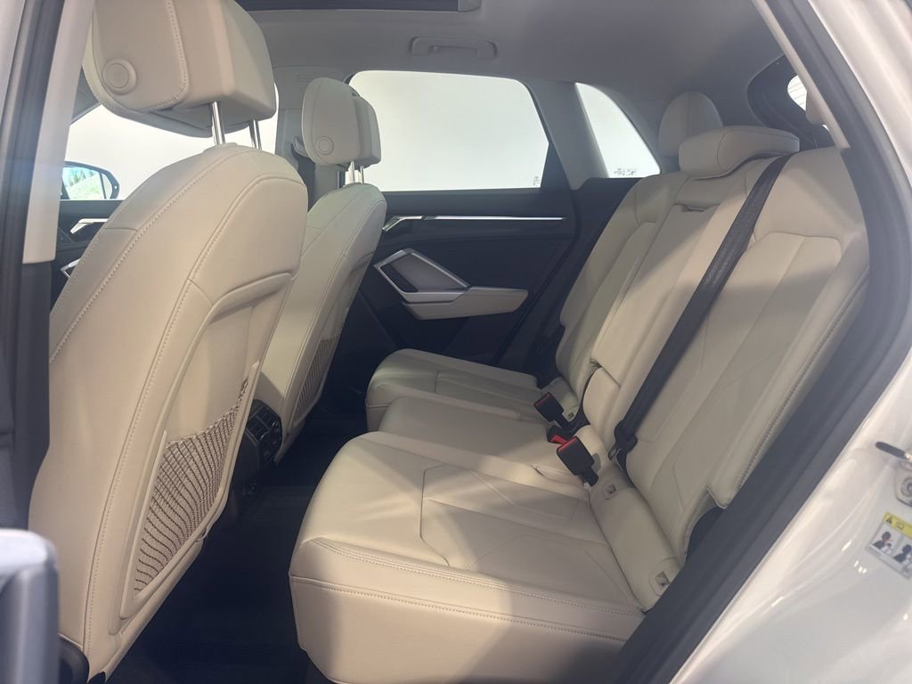 Used 2023 Audi Q3 2.0T Premium Plus image 22