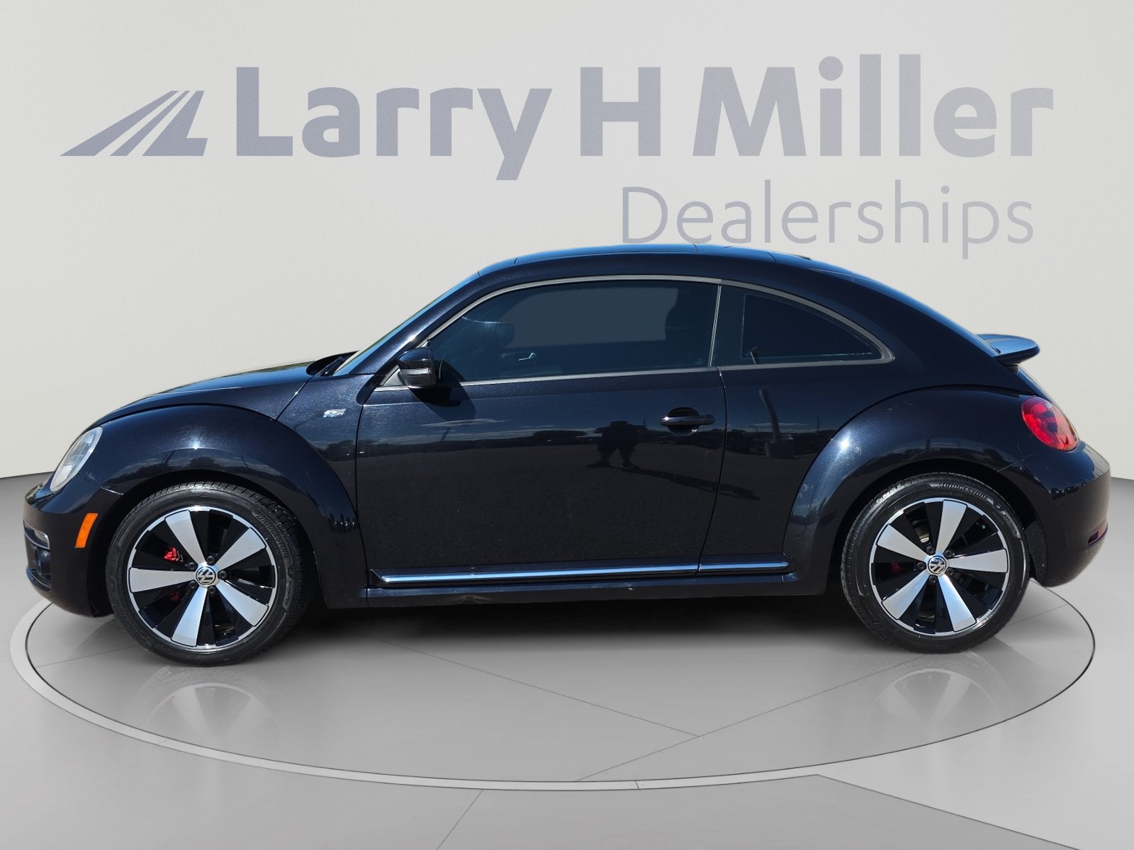 Used 2014 Volkswagen Beetle R-Line FWD image 2