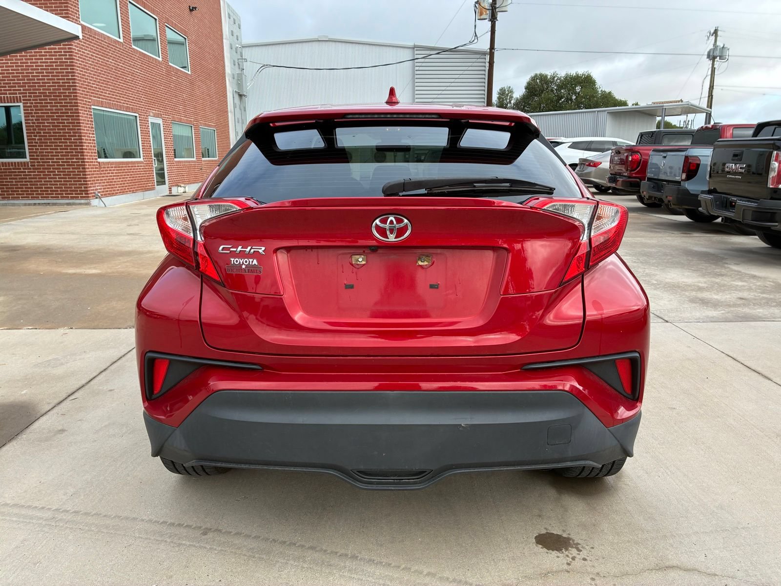 Used 2020 Toyota C-HR XLE FWD image 9