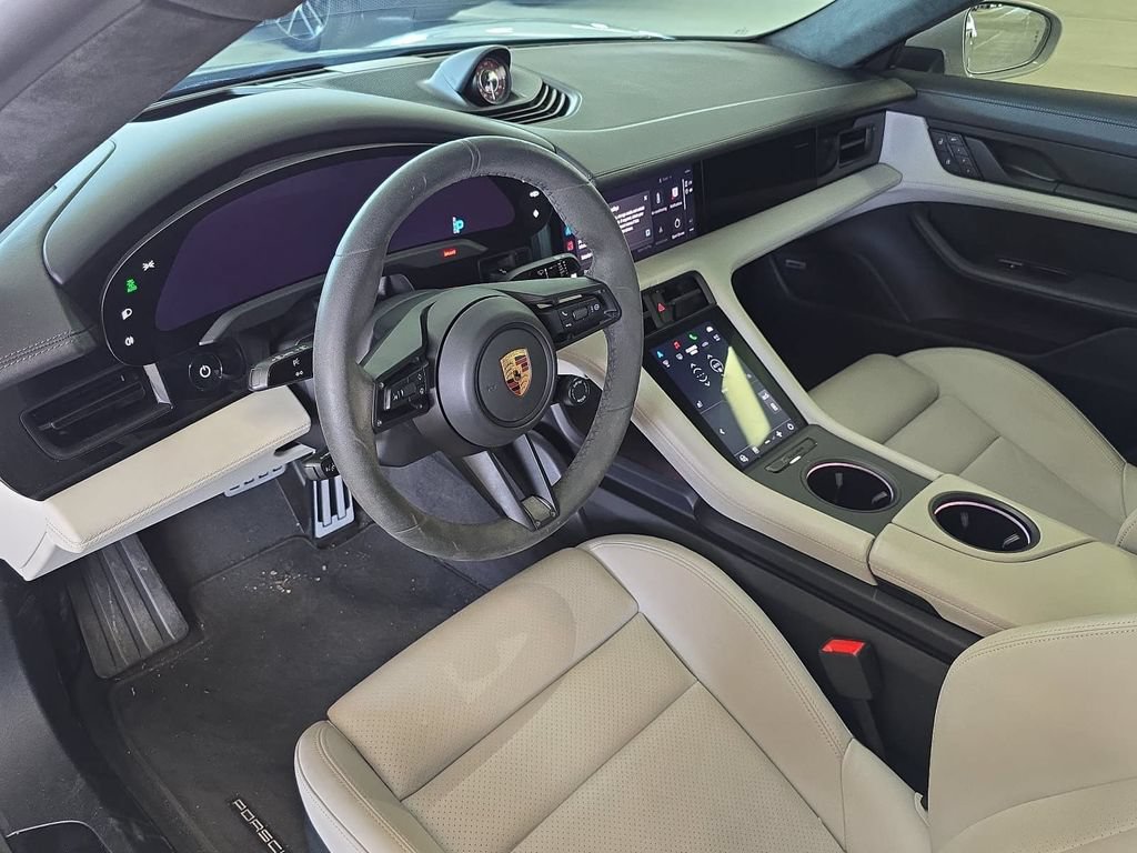 Certified 2022 Porsche Taycan GTS w/ Premium Package (P6U) AWD/4WD image 4