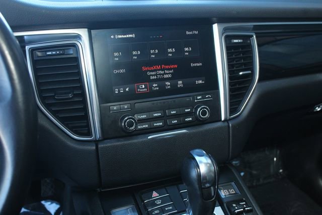 Used 2018 Porsche Macan image 18