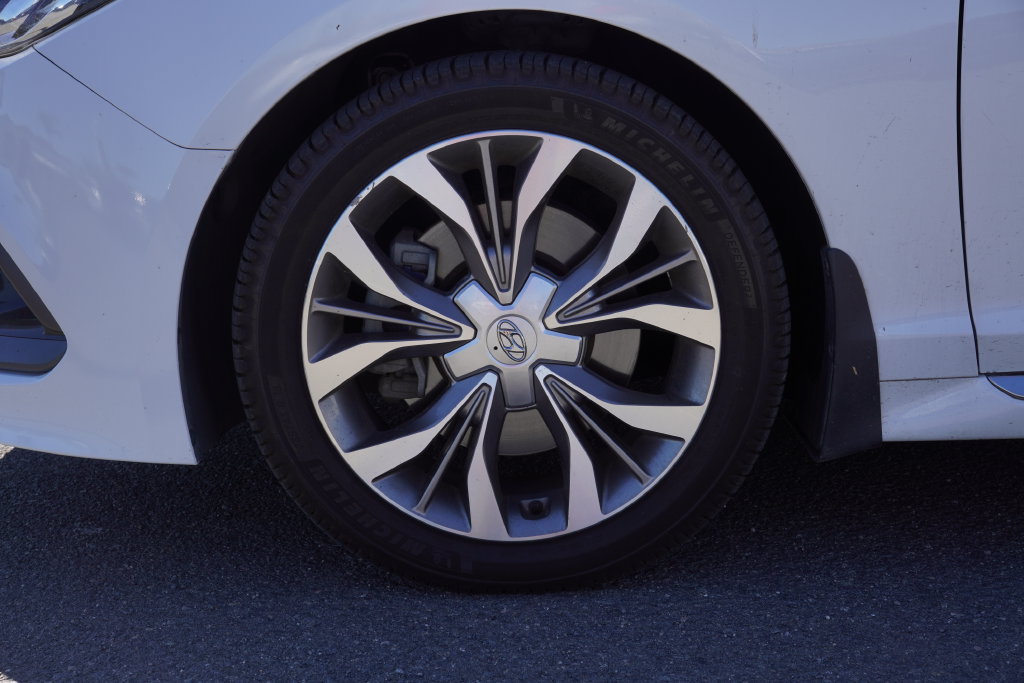 Used 2015 Hyundai Sonata Limited 2.0T FWD image 4
