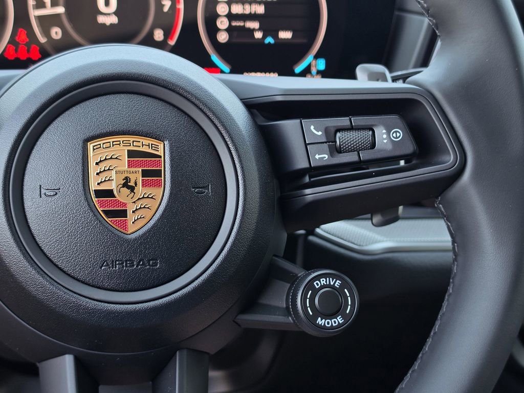 New 2026 Porsche Cayenne Coupe AWD/4WD image 23