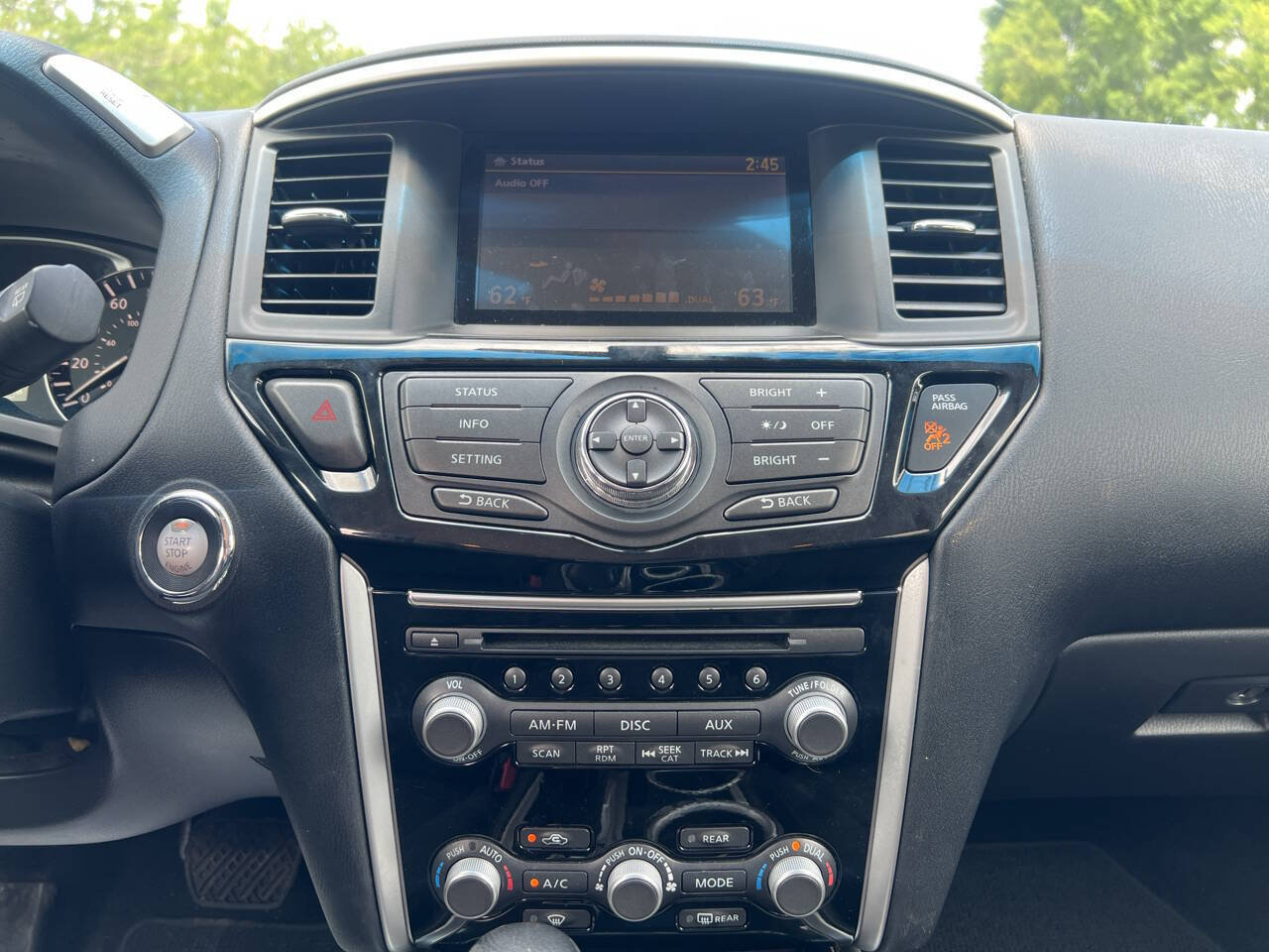 Used 2015 Nissan Pathfinder SV FWD image 15