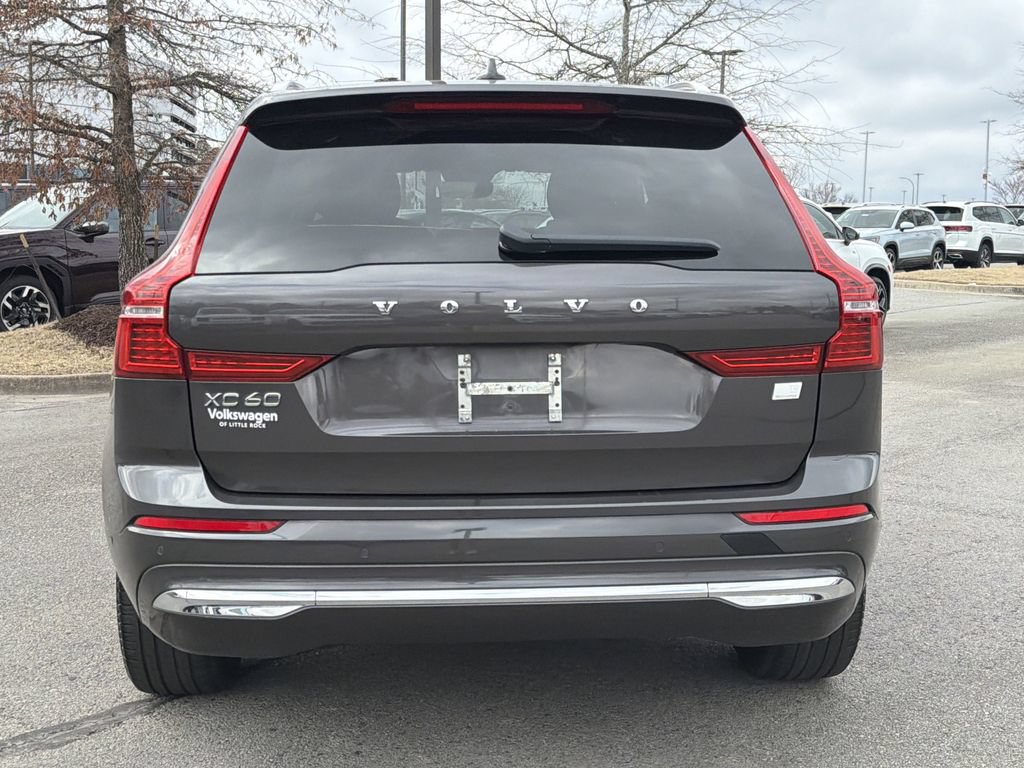 Used 2023 Volvo XC60 T8 Plus AWD/4WD image 4