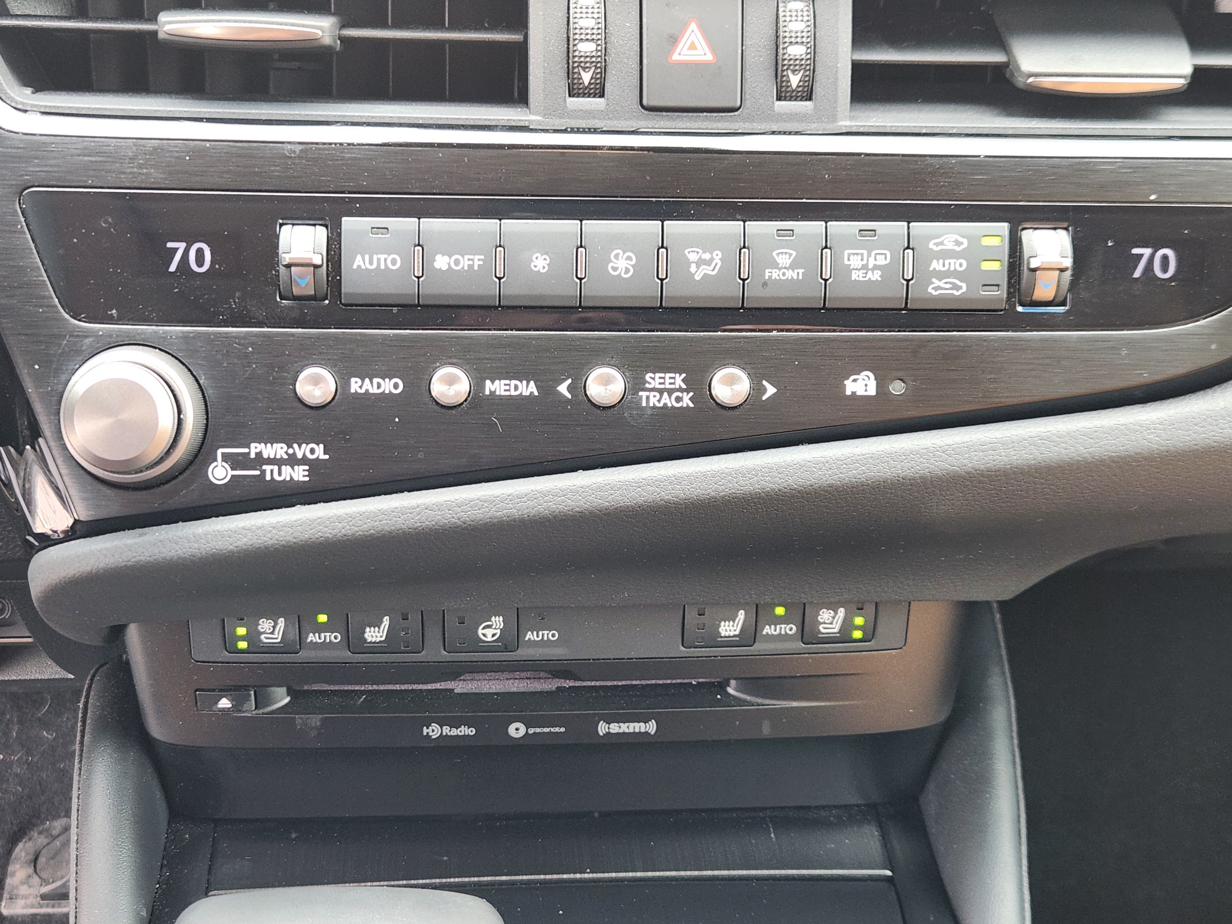 Used 2022 Lexus ES 300h w/ Premium Package FWD image 21