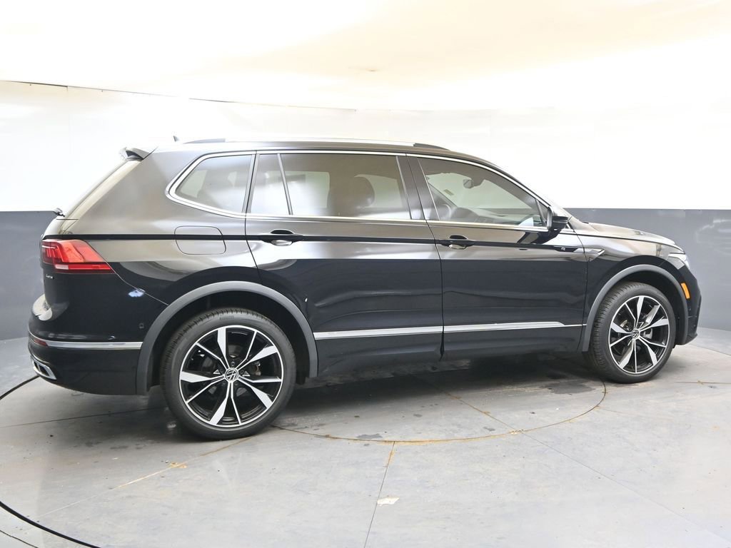 Used 2023 Volkswagen Tiguan SEL R-Line image 6