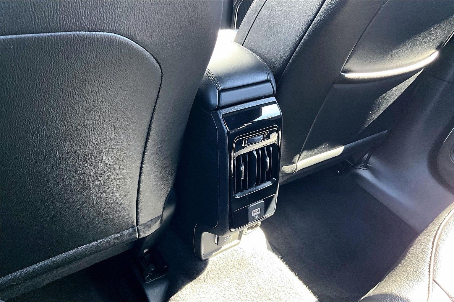 Used 2025 Jeep Compass Limited AWD/4WD image 31