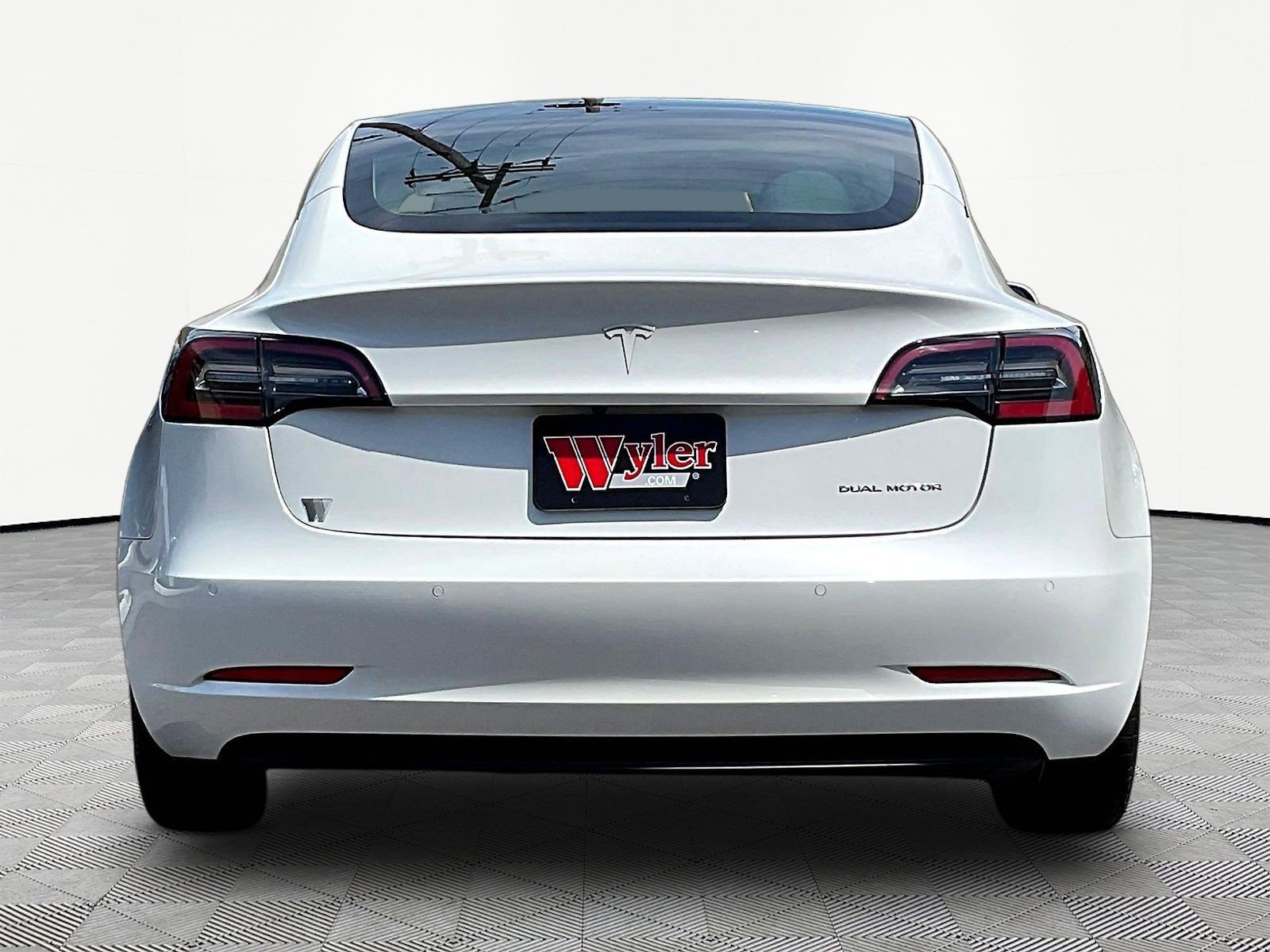 Used 2022 Tesla Model 3 Long Range AWD/4WD image 5