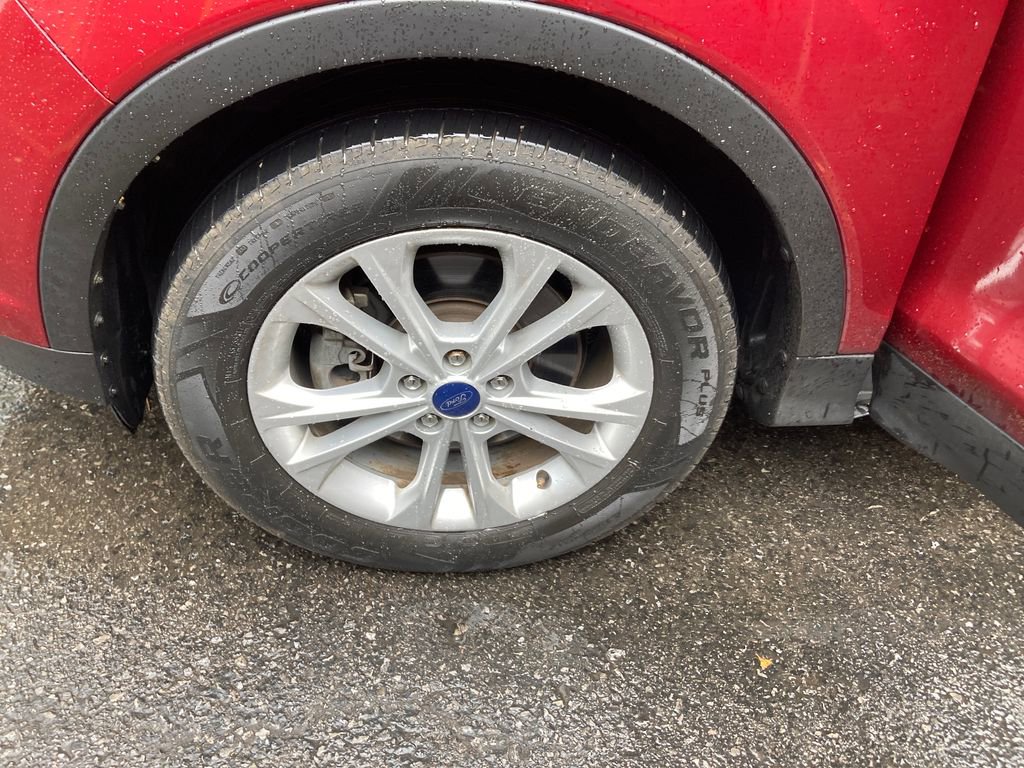 Used 2017 Ford Escape SE w/ SE Leather Comfort Package image 31