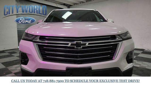 Used 2022 Chevrolet Traverse LT w/ LT Premium Package image 3