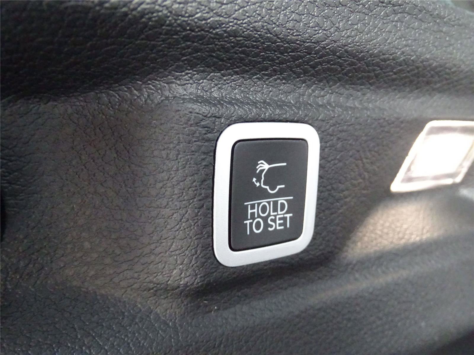 Used 2025 Jeep Grand Cherokee L Altitude image 20